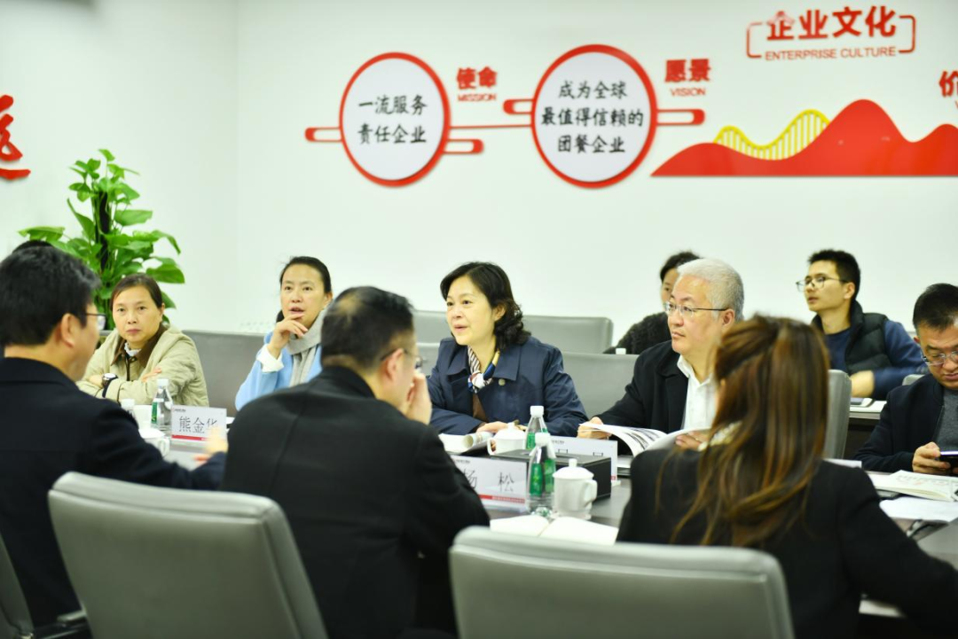 四川省商务厅副厅长尹奇志一行莅临平博餐饮集团调研指导